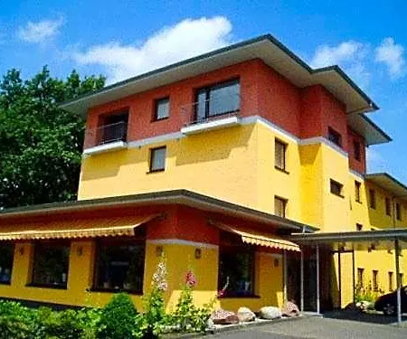 Friedrichs 3*